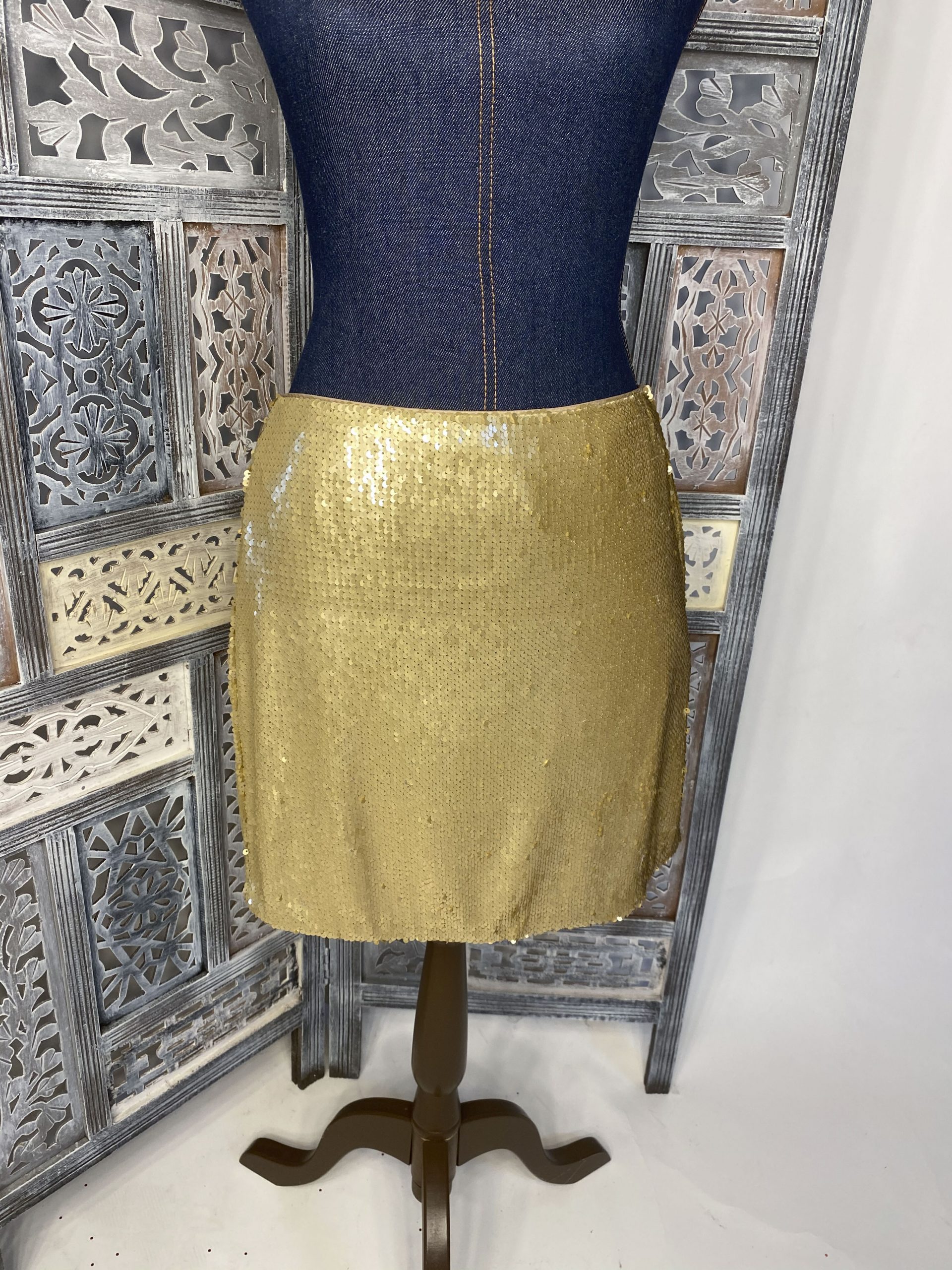 Gold sequin skirt size Medium