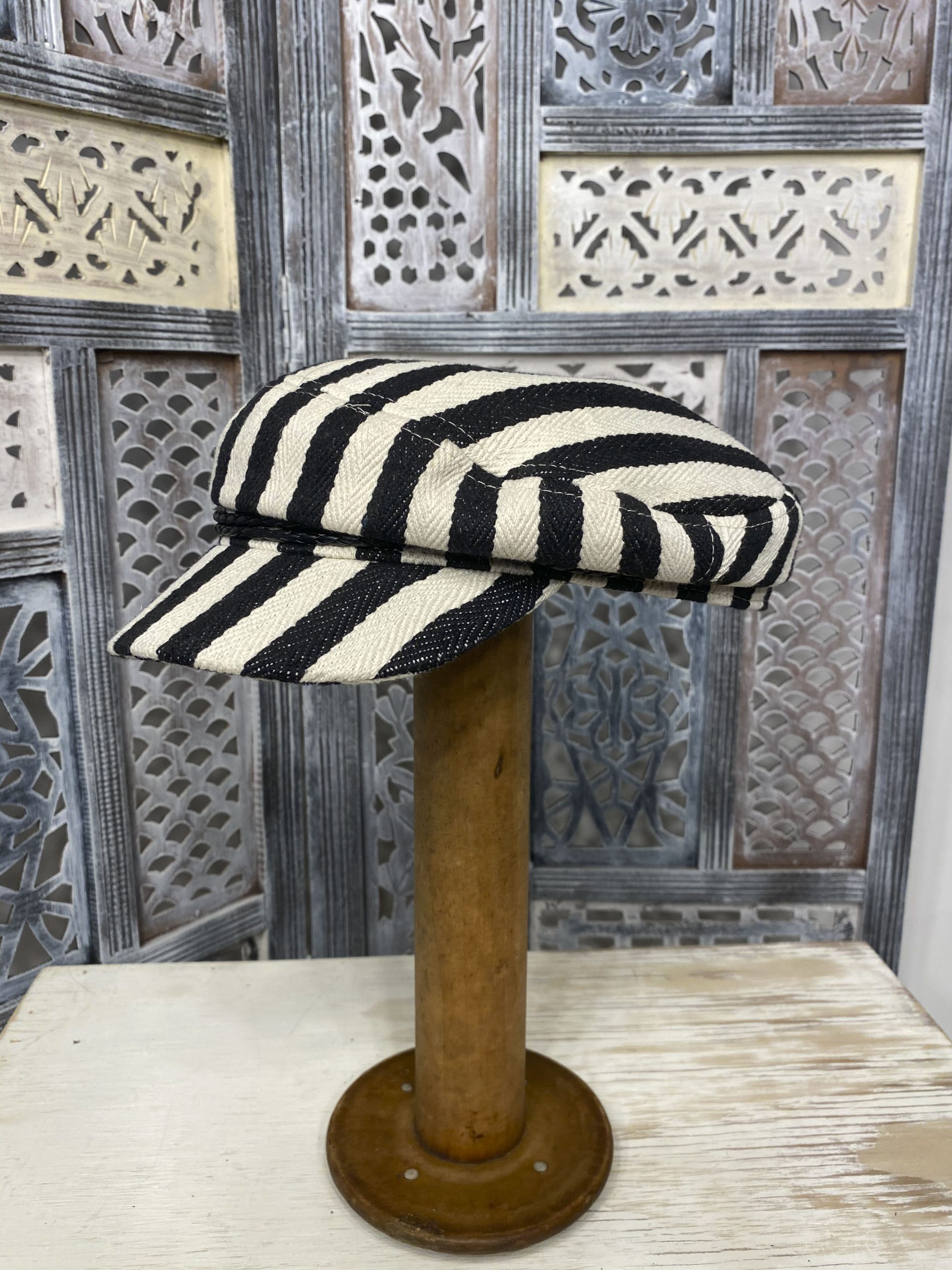black white stripe cap